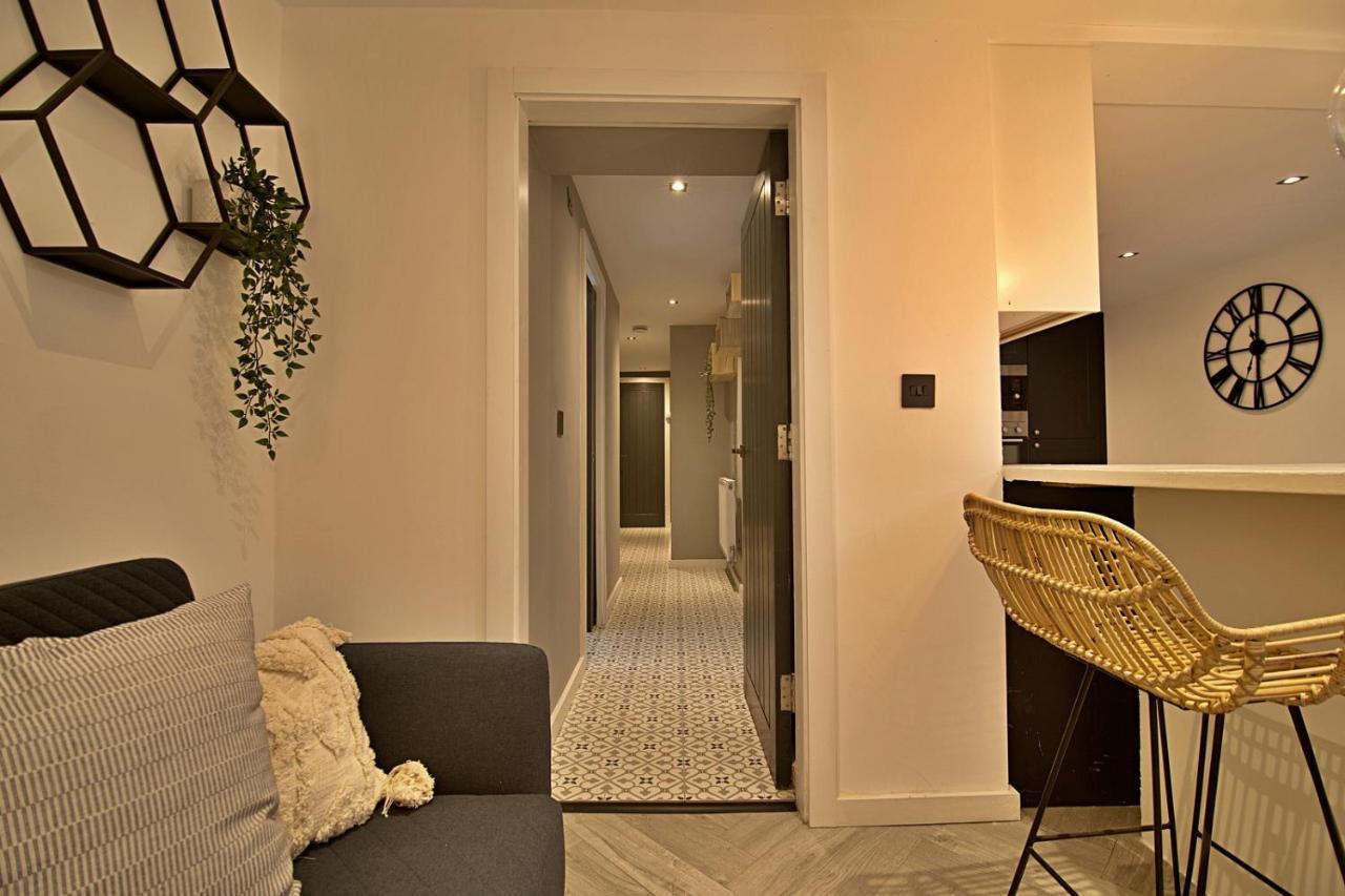 Scotforth Road- Boutique Rooms In Lancaster City Townhouse Exterior photo