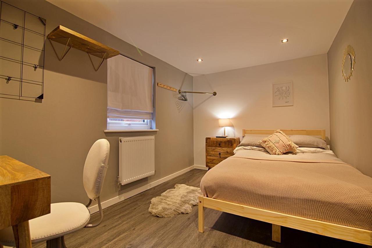 Scotforth Road- Boutique Rooms In Lancaster City Townhouse Exterior photo