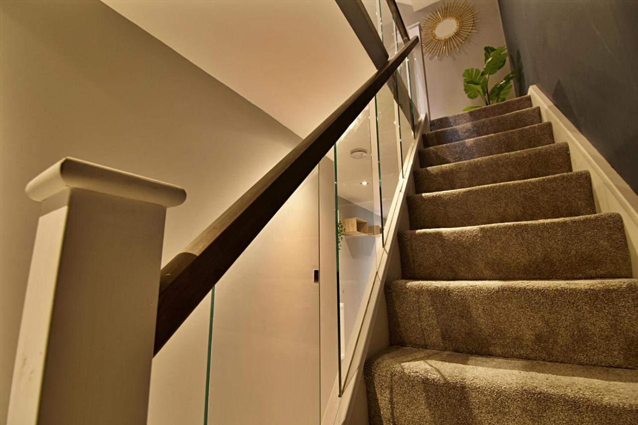 Scotforth Road- Boutique Rooms In Lancaster City Townhouse Exterior photo